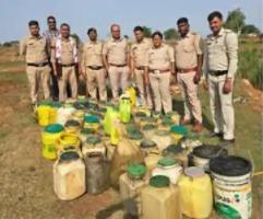 बिलासपुर में महुआ शराब और लहान की तस्करी पर शिकंजा, 93 लीटर शराब जब्त