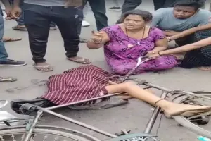 रायपुर-बिलासपुर हाईवे में एक्सीडेंट से मौत के बाद उग्र हुई भीड़, ग्रामीणों ने पुलिस पर किया पथराव, दो दर्जन लोगों के खिलाफल FIR दर्ज