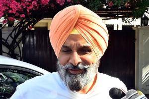 पंजाब के पूर्व मंत्री बिक्रम सिंह मजीठिया गिरफ्तार, नशा तस्करी के मामले में सुबह से छापेमारी कर रही थी विजिलेंस की टीम