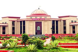 Breaking News: छत्तीसगढ़ के चर्चित ट्रिपल मर्डर केस में हाईकोर्ट का बड़ा ट्विस्ट, बदला निचली अदालत का फैसला, जाने पूरा मामला  