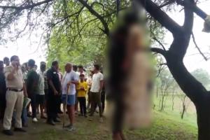 CG Suicide: छत्तीसगढ़ के जांजगीर-चांपा में प्रेमी जोड़े की पेड़ पर लटकी मिली लाश, फैली सनसनी, पुलिस हर एंगल से कर रही जांच…