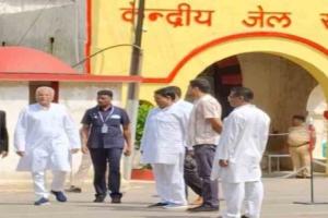 सेंट्रल जेल पहुंचे भूपेश बघेल, पूर्व मंत्री कवासी लखमा से की मुलाकात