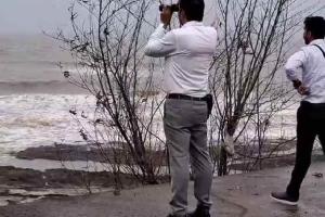 महाराष्ट्र के कोरलाई तट पर संदिग्ध नाव मिलने से हड़कंप, पाकिस्तानी होने का शक, अलर्ट पर सुरक्षा एजेंसियां 