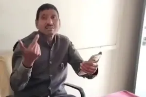 छत्तीसगढ़ में एक और टीचर नशे में टल्ली होकर पहुंचा स्कूल, कहा- मुझे सस्पेंड कर दो, घर बैठकर लूंगा आधी सैलरी, शराब पीना मेरा आपसी मामला