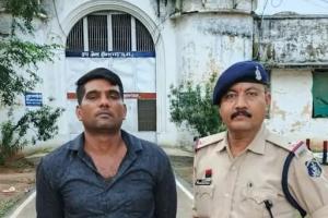 जेल से रची रंगदारी की साजिश: नेता को मारने की धमकी देकर भाई से वसूले लाखों, मुख्य आरोपी गिरफ्तार