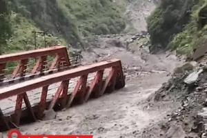 छत्तीसगढ़ के सरगुजा में भारी बारिश, सड़के डूबीं, हिमाचल के चंबा-मंडी में बादल फटने से 5 पुल बहे, प्रदेश में अब तक 75 की मौतें 