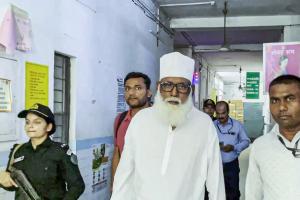 धर्मांतरण नेटवर्क: छांगुर बाबा के करीबी बदर अख्तर सिद्दीकी का पासपोर्ट होगा निरस्त, रेड कॉर्नर नोटिस की तैयारी