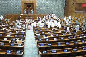 Parliament Monsoon Session Day 6: लोकसभा की कार्यवाही 12 बजे तक स्थगित, विपक्ष ने की जमकर नारेबाजी