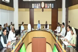 साय कैबिनेट बैठक की कई अहम फैसले: नवा रायपुर में बनेगी क्रिकेट एकेडमी, रेत खनन नियमों में हुआ बड़ा बदलाव, भारतमाला प्रोजेक्ट में गड़बड़ी रोकने नियम बदले 