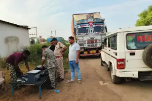 सारंगढ़ में 90 किलो गांजा के साथ 5 तस्कर गिरफ्तार, ओडिशा से कंटेनर में हो रही थी तस्करी 