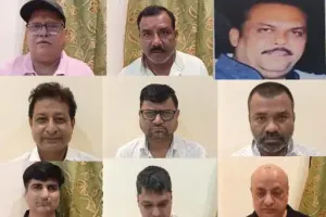 दुर्ग में जुए के अड्डे पर पुलिस की छापेमारी: 11 गिरफ्तार, 2.18 लाख नकद और 10 मोबाइल जब्त