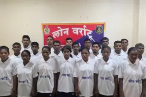 छत्तीसगढ़: 55 लाख के इनामी 29 नक्सलियों ने छोड़ा हिंसा का रास्ता, नारायणपुर और दंतेवाड़ा में किया आत्मसमर्पण