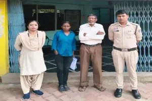 थामे नहीं थम रहा ठगी की वारदातें: रायपुर में जमीन बेचने के बहाने ऐंठे 62 लाख, पुलिस ने पिता-पुत्री को दबोचा, बेटा फरार 