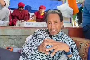 जोधपुर जेल में शिफ्ट किये गए सोनम वांगचुक, समर्थक ने दी भूख हड़ताल की चेतावनी