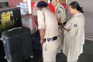 बिलासपुर रेलवे स्टेशन पर मचा हड़कंप! मिले दो संदिग्ध बैग, सुरक्षा एजेंसियां सतर्क