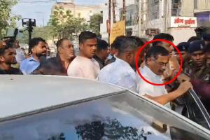 रायपुर: अग्रसेन और सिंधी समाज पर विवादित बयान देने वाले अमित बघेल ने किया थाने में सरेंडर, पुलिस ने 5 हजार रुपए का रखा था इनाम