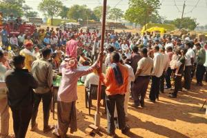 CG NEWS: किसानों ने खरीदी केंद्र के बाहर किया जोरदार प्रदर्शन, प्रशासन की चुप्पी पर सवाल