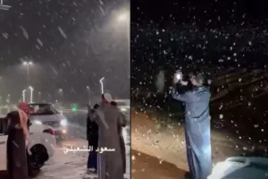 सऊदी अरब के रेगिस्तान में बर्फबारी, तापमान गिरा माइनस 4 डिग्री तक, वीडियो वायरल