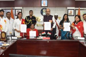 दिव्यांग महिलाओं की सफलता की कहानियों पर आधारित दो ब्रेल पुस्तक और तीन हजार से अधिक कंटेंट को संकलित कर बनाए ऑडियो बुक्स जारी   