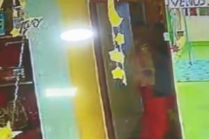 CG NEWS : डे-केयर में दरिंदगी! 3 साल की मासूम का सिर दीवार से पटका, बच्चों को कमरे में किया बंद, CCTV से हुआ खुलासा