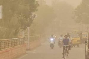 सांसों में घुल रही धूल: रतनपुर-पेंड्रा हाईवे पर उड़ते गुबार ने बंद की राह, लोगों का घर से निकलना हुआ दूभर