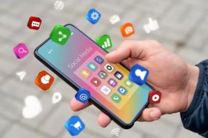 ऑस्ट्रेलिया की राह पर आंध्र प्रदेश? 16 साल से कम उम्र के बच्चों पर सोशल मीडिया बैन पर मंथन