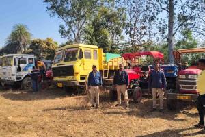 बस्तर में अवैध खनन पर बड़ा अभियान: पोकलेन मशीन समेत 16 वाहन जब्त, खनिज विभाग की सख्त कार्रवाई…