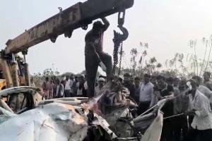 BREAKING: धमतरी में भीषण सड़क हादसा, 201 कोबरा बटालियन के 4 जवान शहीद, एक गंभीर