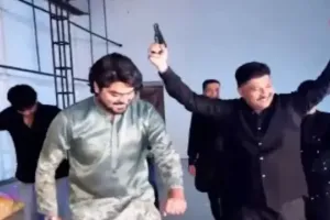 ‘धुरंधर’ रील ने बढ़ाई सियासत: कांग्रेस विधायक के करीबी ने गाने पर लहराई पिस्टल