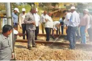 रायपुर-कुरूद के बीच ट्रेन का सफर अभी और दूर: सीआरएस ने तकनीकी खामियों पर लगाई रोक, प्लेटफॉर्म और ट्रैक सुधारने के निर्देश