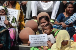 गर्मी से पहले ही प्यासा रायपुर: कचना की स्वास्तिक कॉलोनी में पानी संकट पर फूटा गुस्सा, निगम कार्यालय में जोरदार प्रदर्शन
