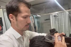  दो हाथ, 32 कैंची… उज्जैन के MBA हेयर स्टाइलिस्ट का वर्ल्ड रिकॉर्ड कमाल