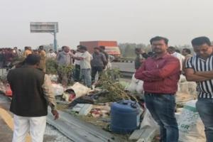 लखनऊ में भीषण सड़क हादसा: 7 की मौत, 40 से अधिक घायल