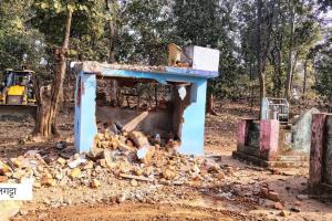 छत्तीसगढ़–महाराष्ट्र बॉर्डर पर बड़ी कार्रवाई: गढ़चिरौली में 44 नक्सली स्मारक ध्वस्त, संयुक्त बलों की बड़ी कार्रवाई