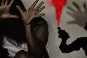 गुरुग्राम में दिल दहला देने वाली वारदात: लिव-इन पार्टनर ने अस्पताल परिसर में युवती पर फेंका एसिड, आरोपी गिरफ्तार