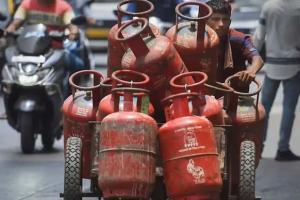 महंगाई का झटका: कमर्शियल सिलेंडर के दाम 115 रुपये बढ़े, घरेलू LPG सिलेंडर हुआ इतना महंगा, जाने... 