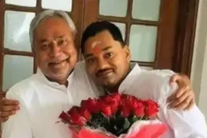 बिहार की राजनीति में नया अध्याय: नीतीश कुमार के बेटे निशांत कुमार ने जेडीयू किया जॉइन, बड़ी भूमिका की चर्चा