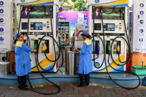 Petrol-Diesel Shortage Rumour: वायरल मैसेज पर तेल कंपनियों का बयान, घबराने की जरूरत नहीं