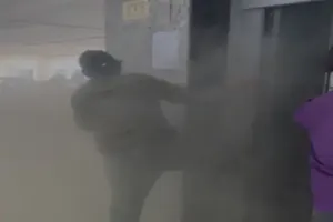 रायपुर में दो जगह आग से हड़कंप: अपार्टमेंट की लिफ्ट में लगी आग, भनपुरी का गोदाम भी जला, बाल-बाल बचे लोग