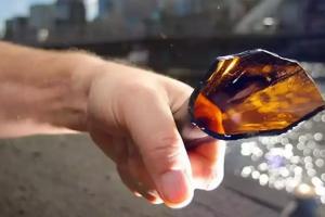 रायपुर के बार में खूनी बवाल: किराना व्यापारी के सिर पर बीयर की बोतल से हमला, लहूलुहान हालत में छोड़ा, आरोपी फरार 