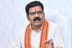 CG Politics: छत्तीसगढ़ में बड़ा फैसला करीब! धर्म स्वातंत्र्य विधेयक पर राज्यपाल के हस्ताक्षर के संकेत, विजय शर्मा का बयान चर्चा में