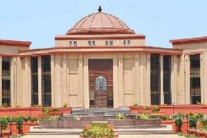 13 साल बाद आया फैसला: बिलासपुर के महेश स्वीट्स को हाईकोर्ट का तगड़ा झटका, अरारोट की बोरी में निकला था मक्का स्टार्च, 1 लाख का जुर्माना बरकरार