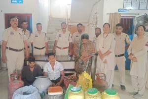 NJV EXCLUSIVE: कुंभकर्णी नींद में आबकारी विभाग या कोचियों से है सेटिंग? बिलासपुर में आंगन में चल रही थी कच्ची शराब की 'फैक्ट्री', पुलिस ने किया भंडाफोड़