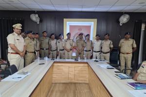 बिलासपुर SSP रजनेश सिंह का एक्शन: बीट सिस्टम होगा और मजबूत, चप्पे-चप्पे पर रहेगी नजर; उत्कृष्ट कार्य करने वाले 18 पुलिसकर्मी होंगे पुरस्कृत