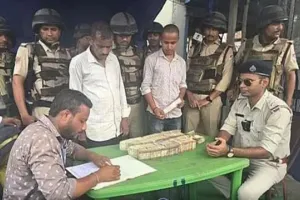 चुनाव से पहले कैश का ‘कनेक्शन’! पूर्व मेदिनीपुर में 1.27 करोड़ जब्त, नाका चेकिंग में दो वाहनों से बरामदगी, बढ़ी सियासी सरगर्मी