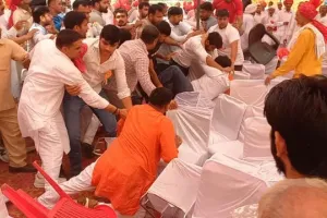 झज्जर में शिलान्यास कार्यक्रम बना अखाड़ा: मंच पर नेताओं में मारपीट, मंत्री के जाते ही बिगड़े हालात