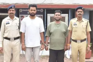 छत्तीसगढ़ में ड्रग्स का नया ट्रेंड: हाइड्रोपोनिक गांजा बेचते 2 युवक गिरफ्तार, नेटवर्क की जांच शुरू