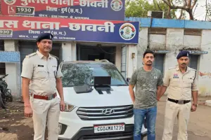 भिलाई में कार बनी ‘सट्टा कंट्रोल रूम’: ऑनलाइन बेटिंग चला रहा आरोपी गिरफ्तार, लाखों के गैजेट्स जब्त