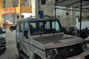 अंबिकापुर में फिल्मी अंदाज में वारदात: गांजा रेड के दौरान पुलिस की बोलेरो लेकर फरार हुआ बदमाश, DSP के मोबाइल से ऐसे पकड़ा गया आरोपी