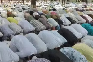 Bakrid 2026: छत्तीसगढ़ के ईदगाहों में अदा हुई नमाज, खुले में कुर्बानी और DJ पर सख्ती, वक्फ बोर्ड की सख्त गाइडलाइन लागू